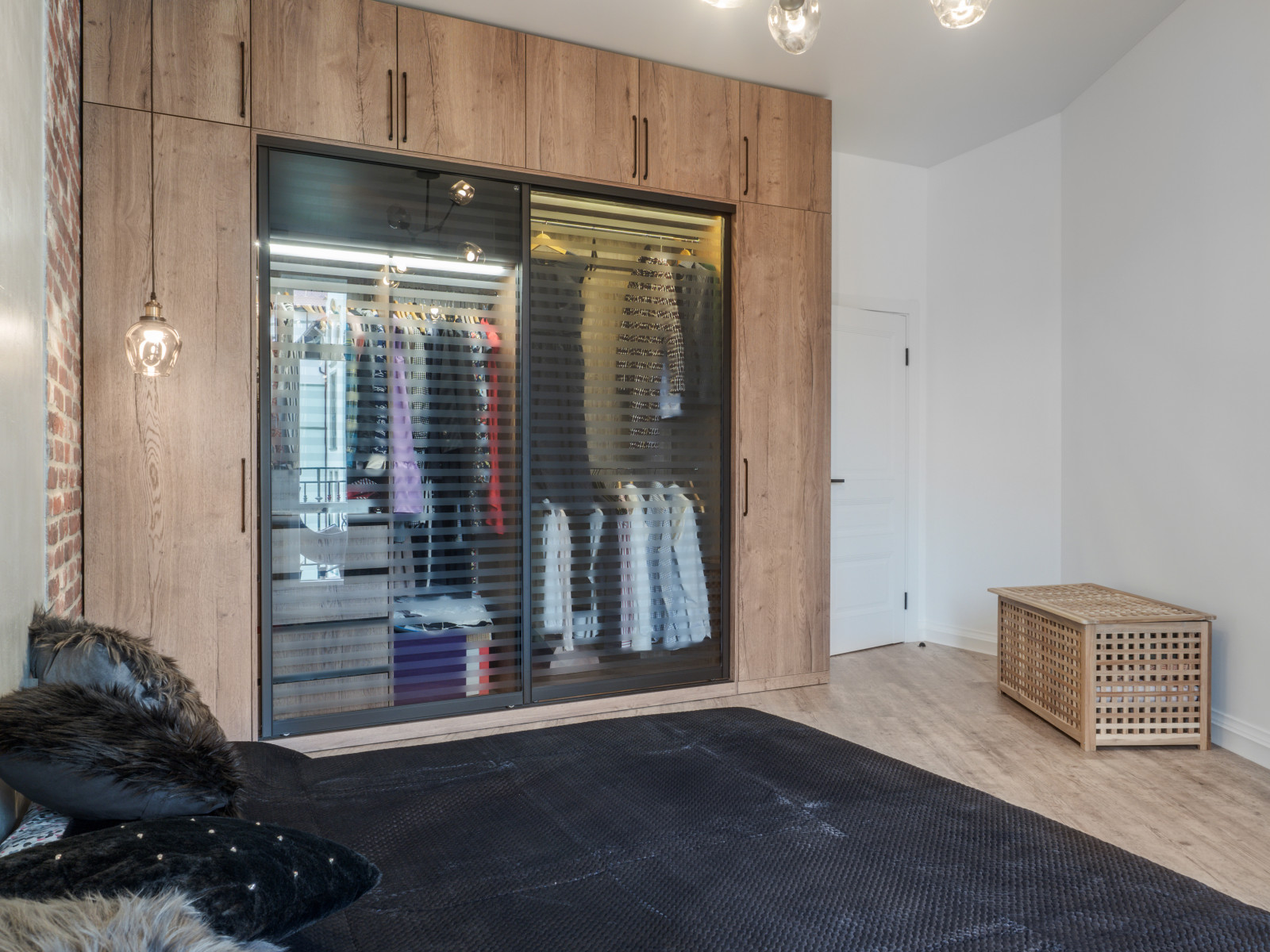 Шкаф в спальне