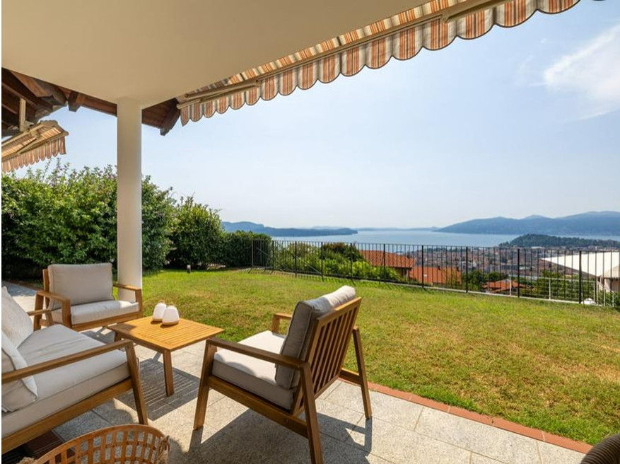 Casa sul lago Maggiore | 300 MQ