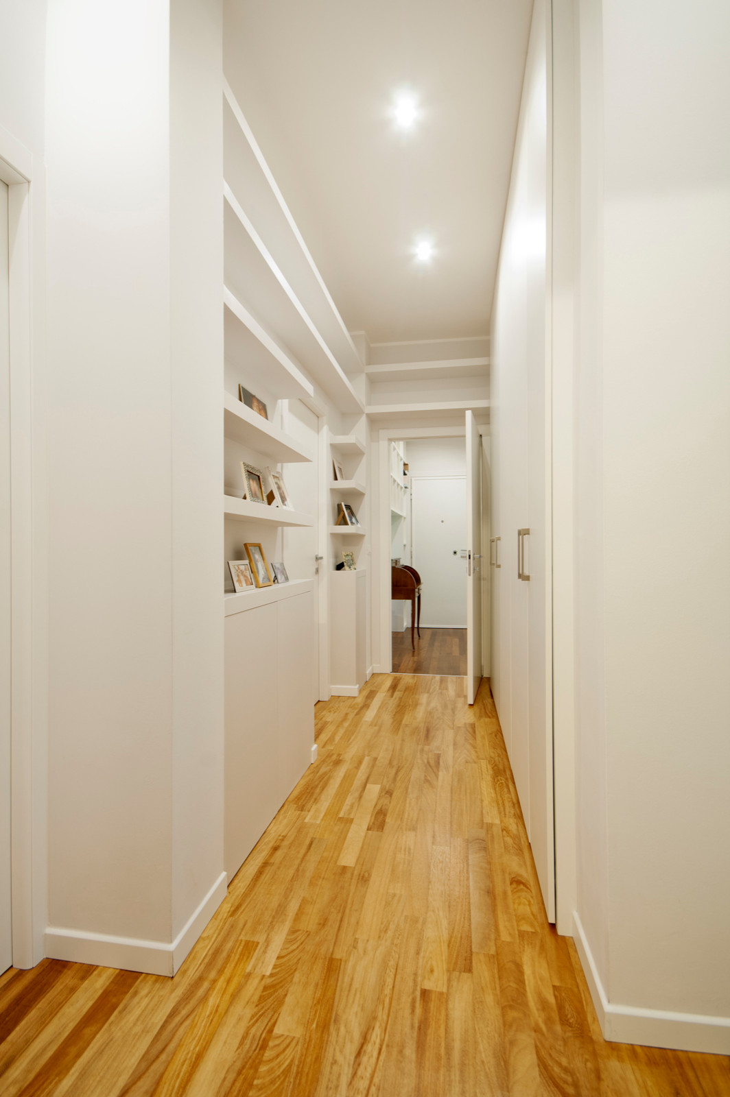 75 Beautiful Contemporary Yellow Hallway Pictures Ideas August 2020 Houzz