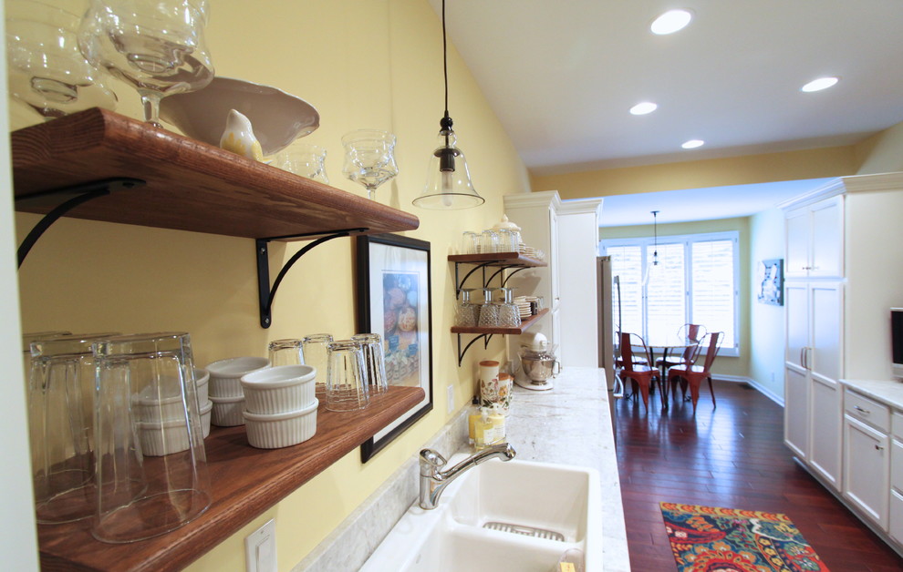 Home design - transitional home design idea in Omaha