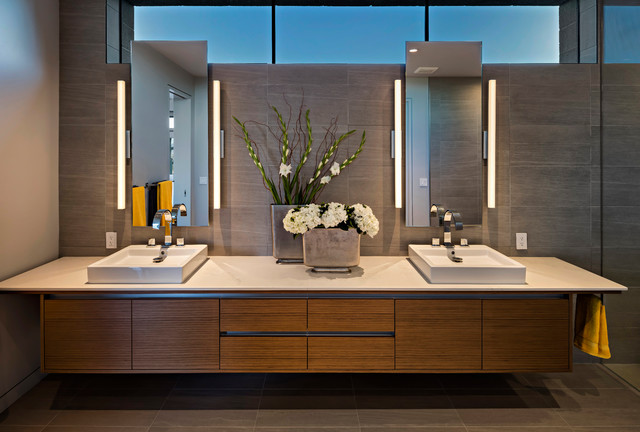 RILEY RESIDENCE moderno-cuarto-de-bano