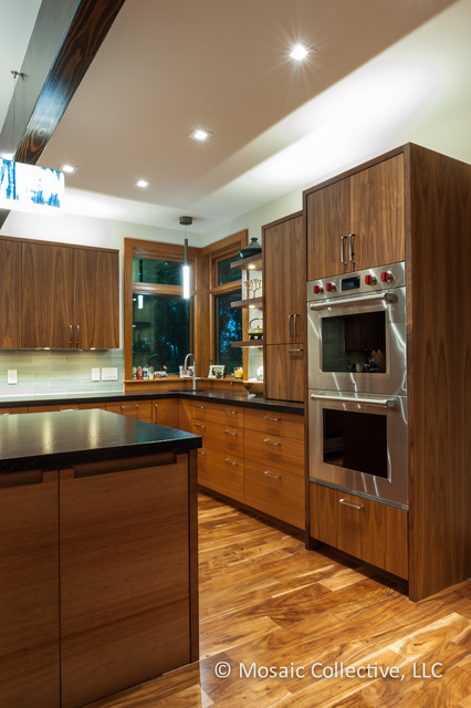 Custom Home Interiors and Exteriors for David K. Warfel Lighting Design minimalistisch-kueche
