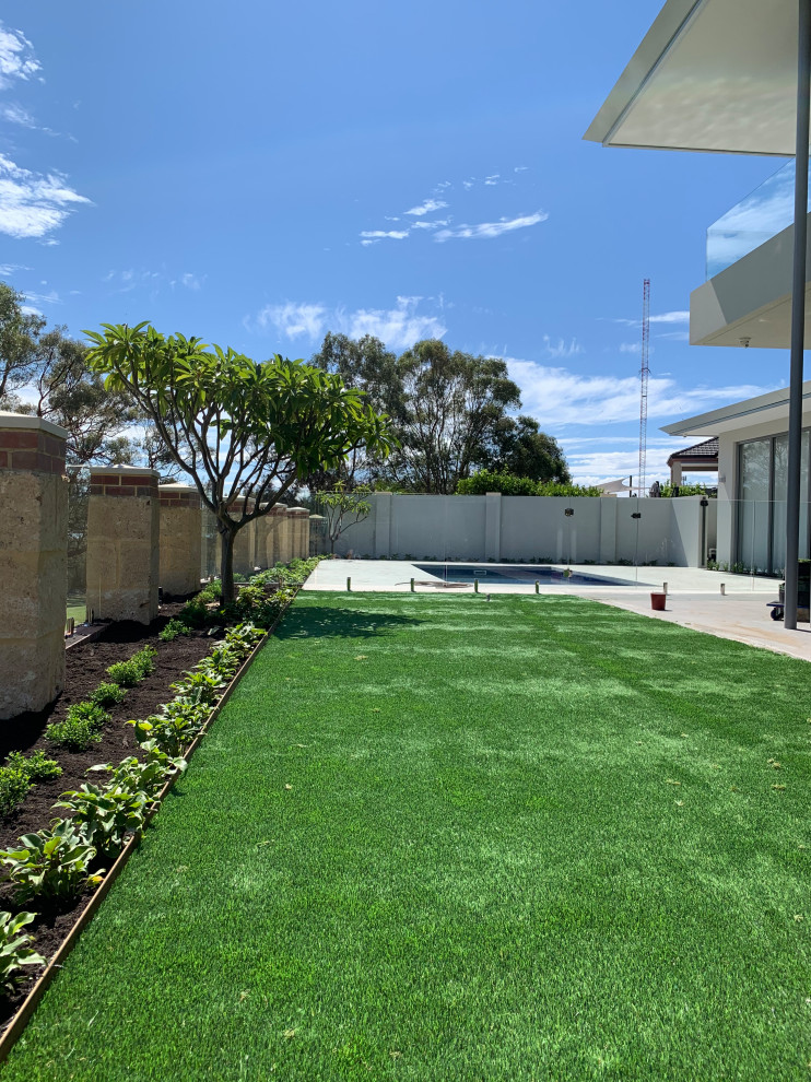 Inspiration for a large contemporary xeriscape in Perth.