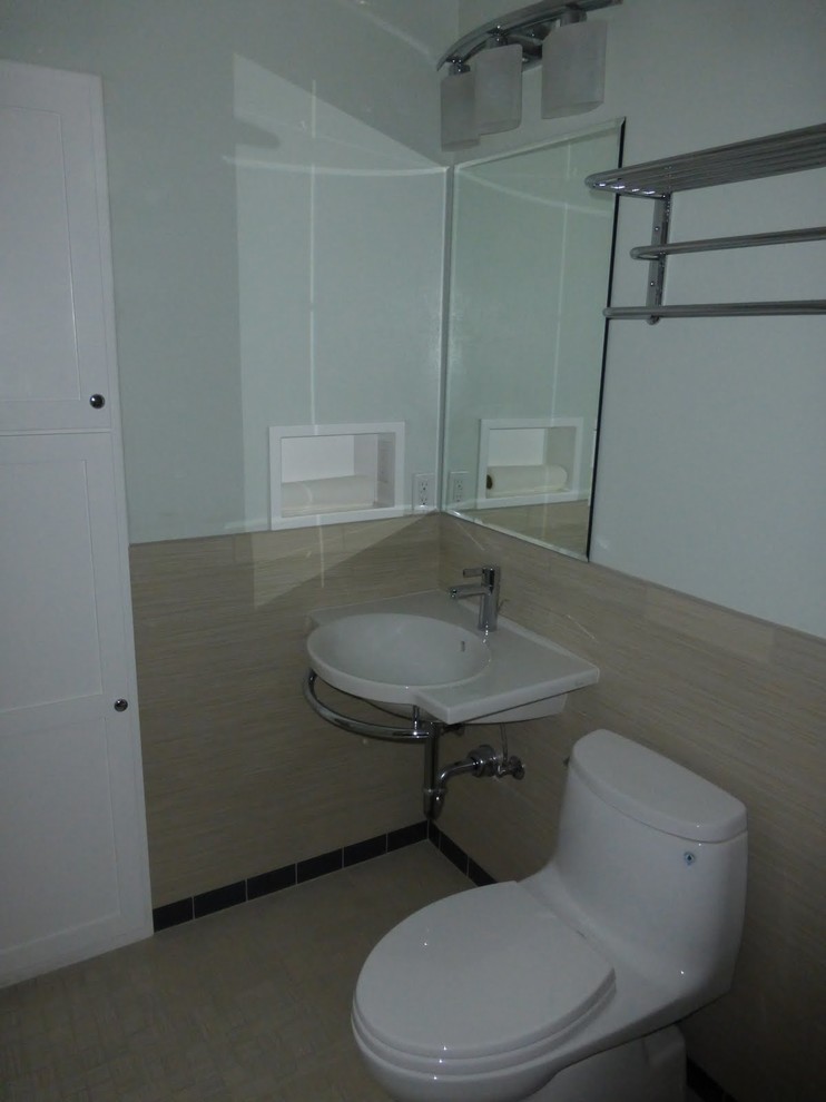 Traditional Bathroom 2
