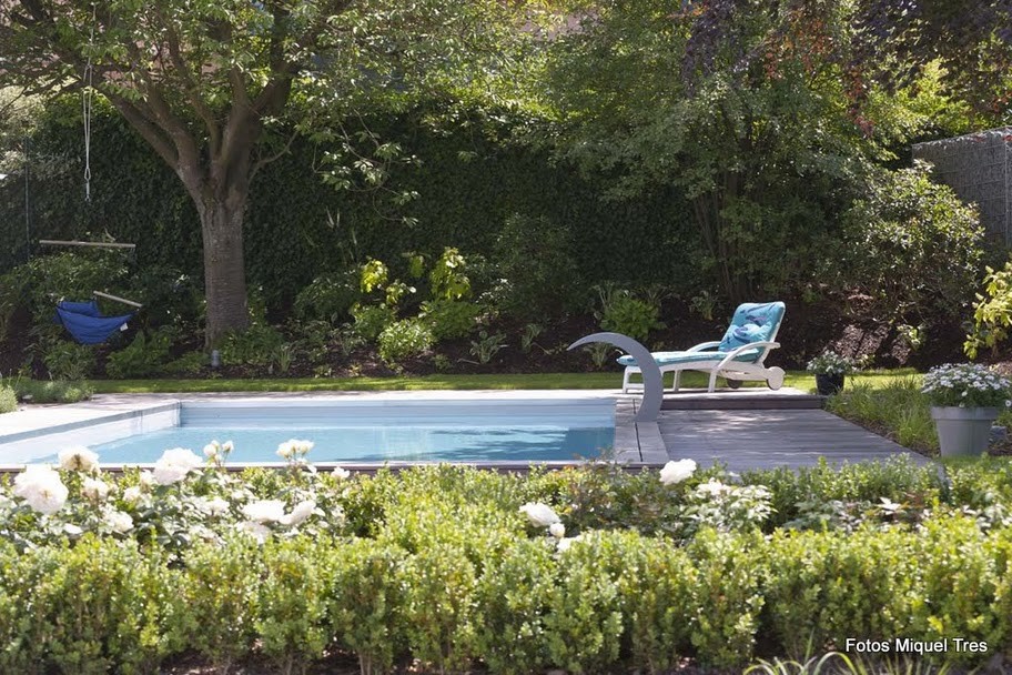 Moderner Pool in Sonstige