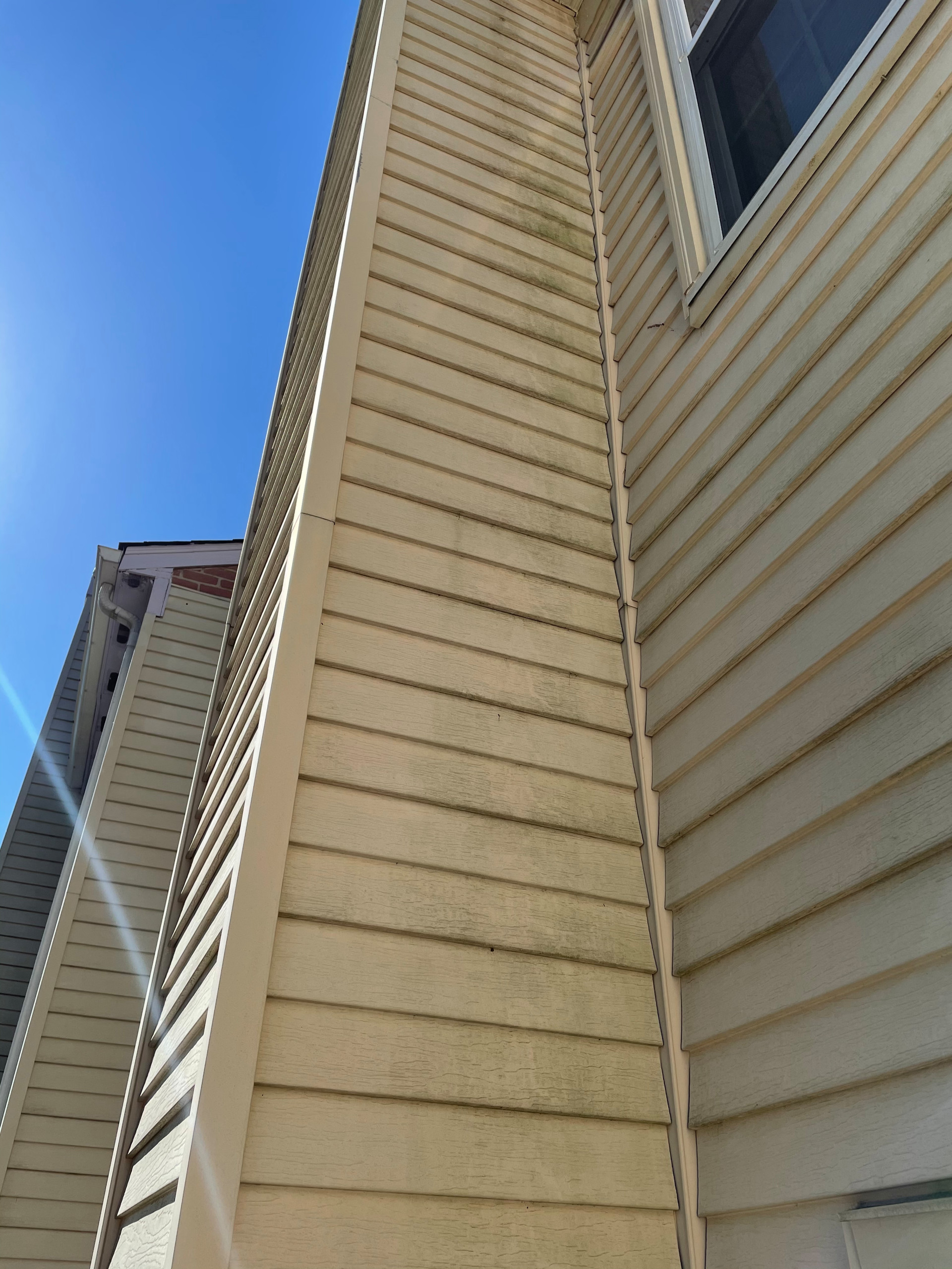 Trim repairs & siding power wash