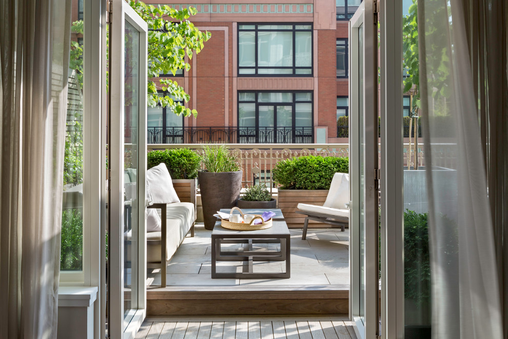 Example of a transitional home design design in New York