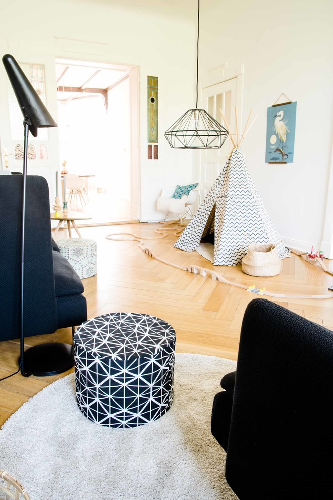 Eklektisches Wohnzimmer in Berlin