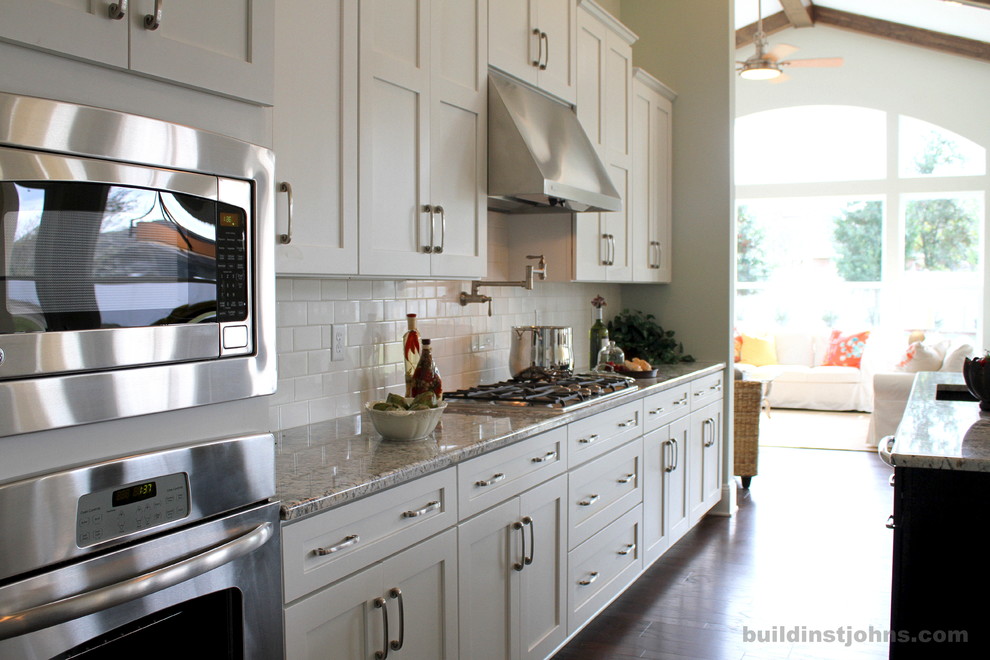 Photo of a contemporary kitchen in Jacksonville.