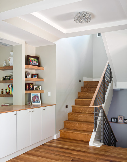 Jefferson St. contemporaneo-escalera