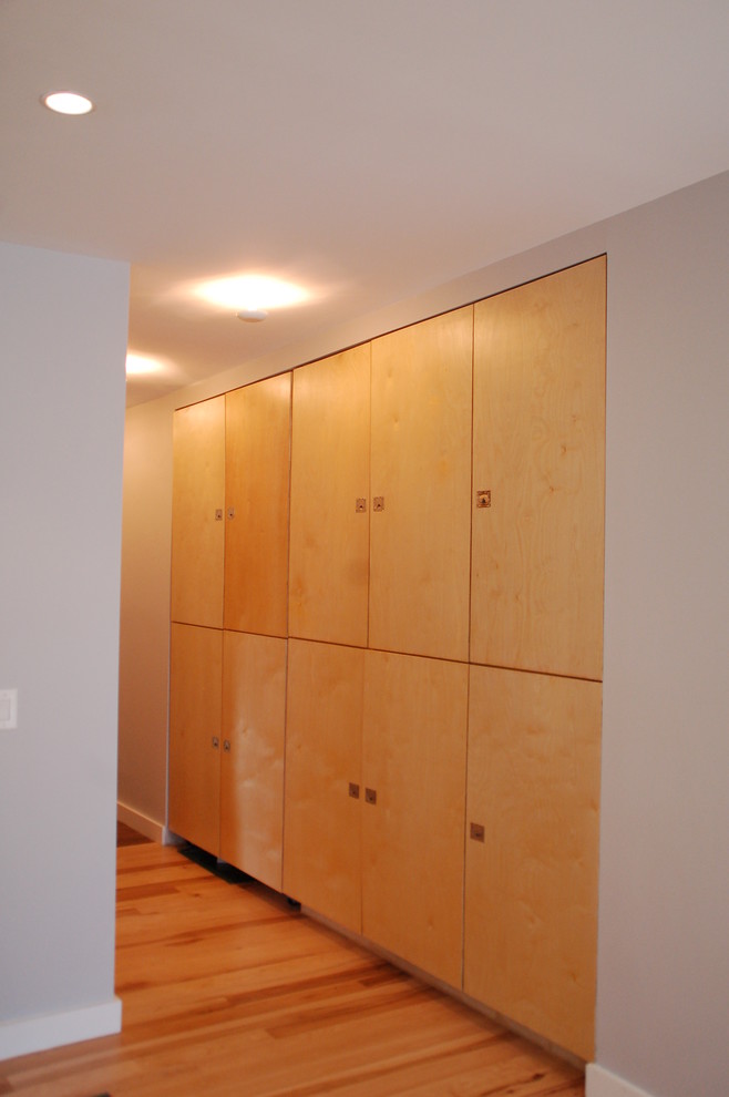 Inspiration for a contemporary storage and wardrobe in Charlotte.