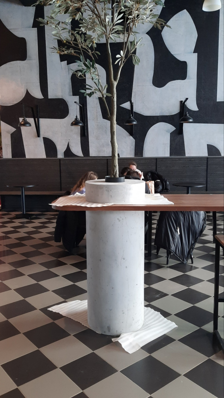 Подстолье из бетона