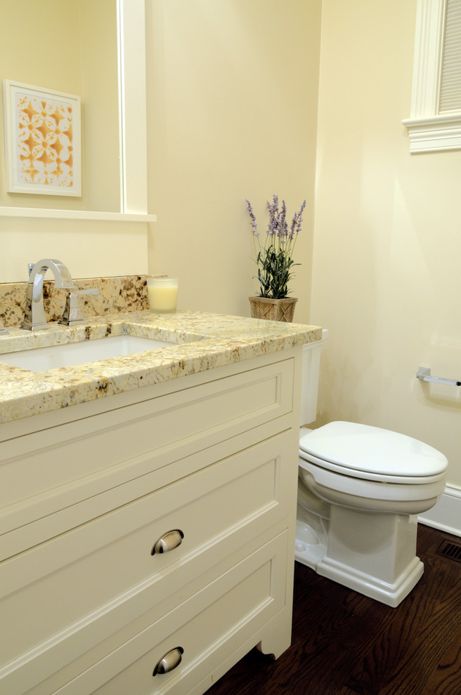 Inspiration for a transitional bathroom remodel in Chicago