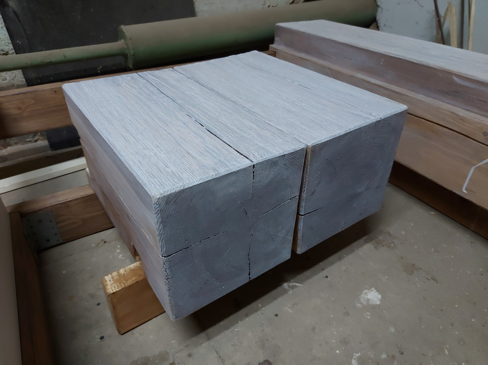 кровать из крупного бруса