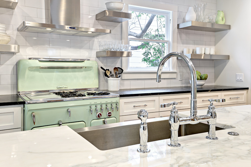 Transitional kitchen photo in Austin