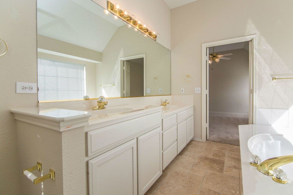 White Spruce | Kitchen + Bathroom