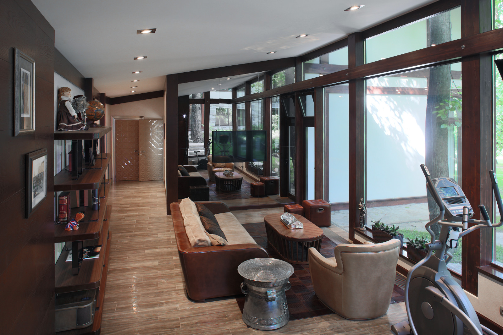 Дом в поселке "Жуковка" на Рублево-Успенском шоссе.