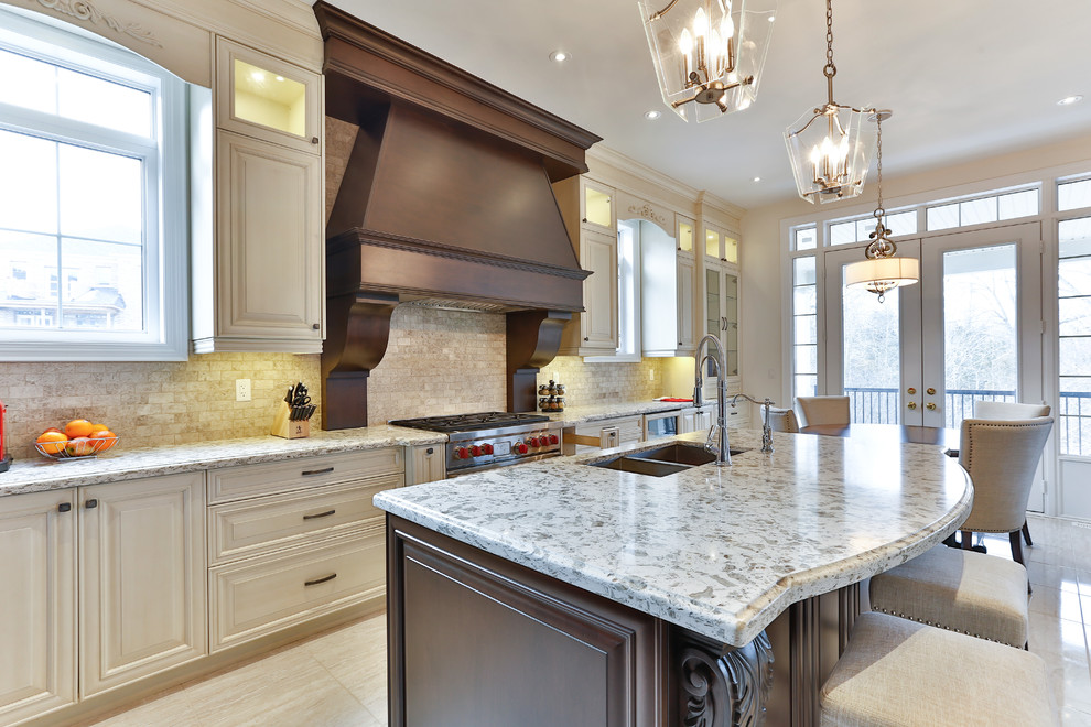 Inspiration for a transitional kitchen remodel in Toronto