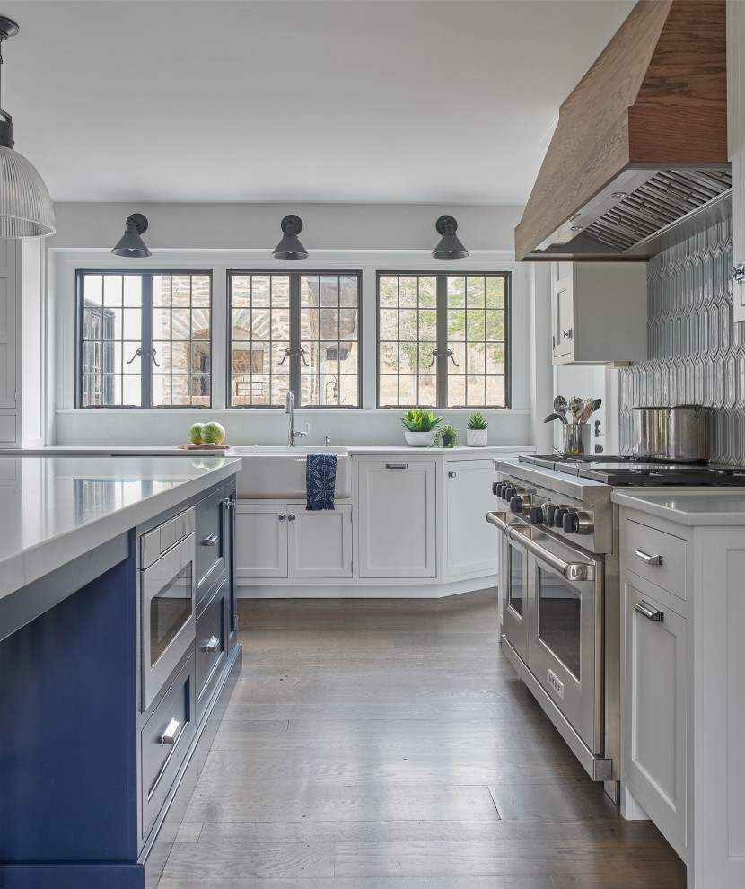Kitchen - transitional kitchen idea