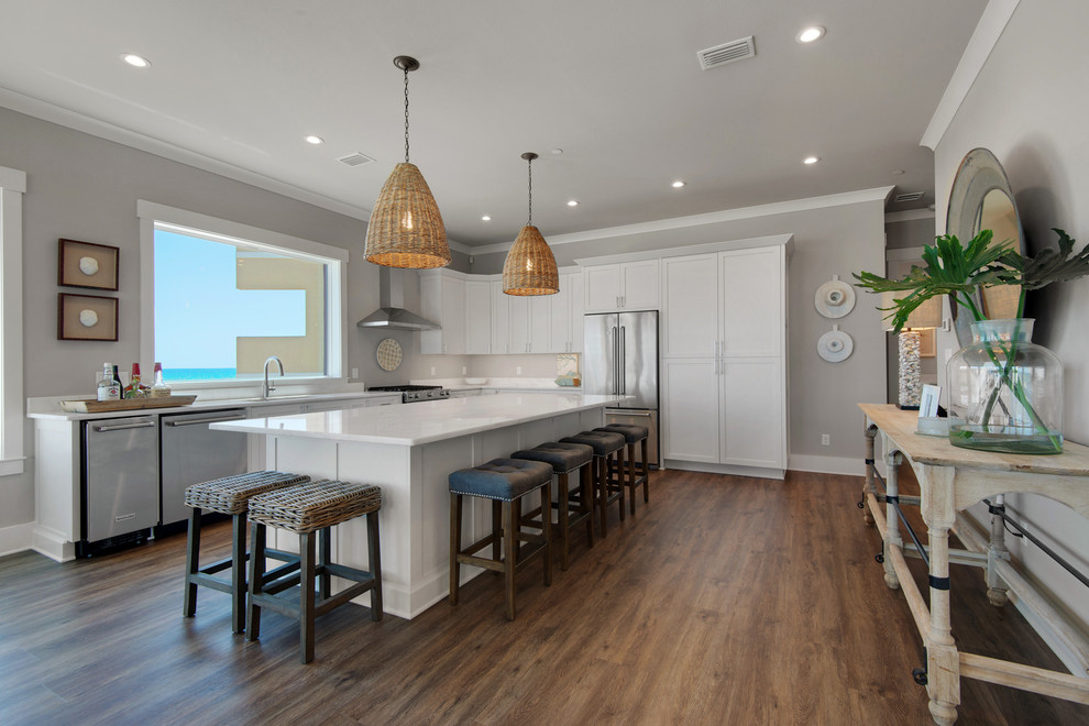 Kitchen - kitchen idea in Miami