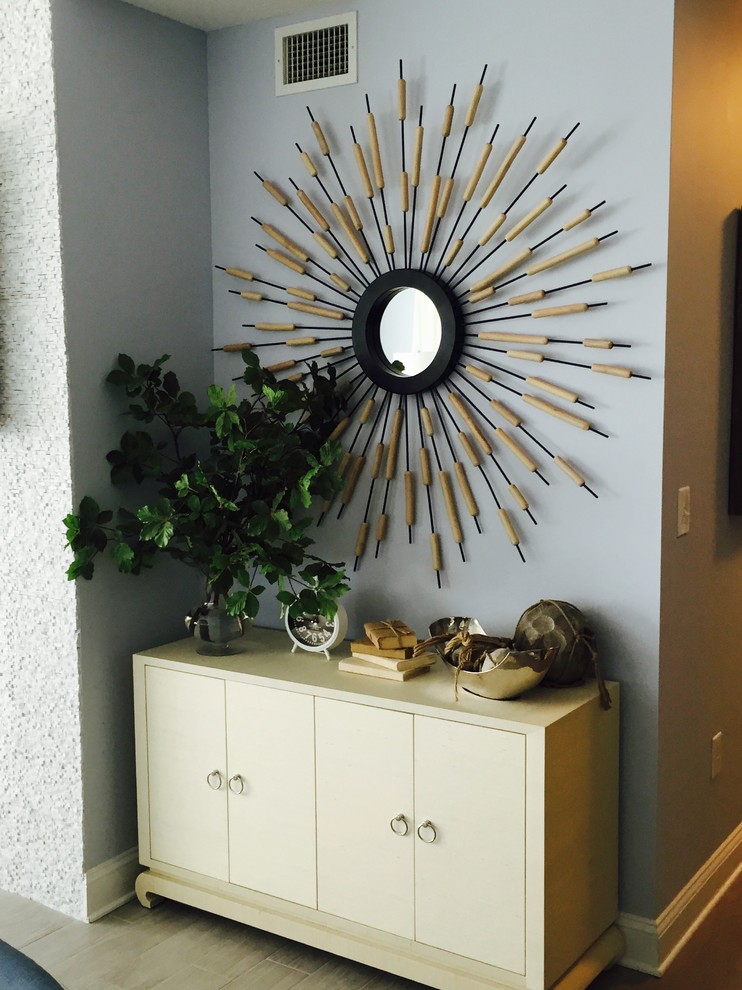 Transitional home design photo in Jacksonville