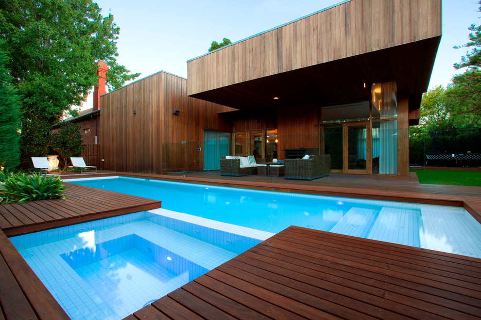This is an example of a modern lap pool in Melbourne.
