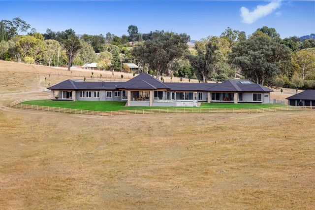 Utopia modern-house-exterior