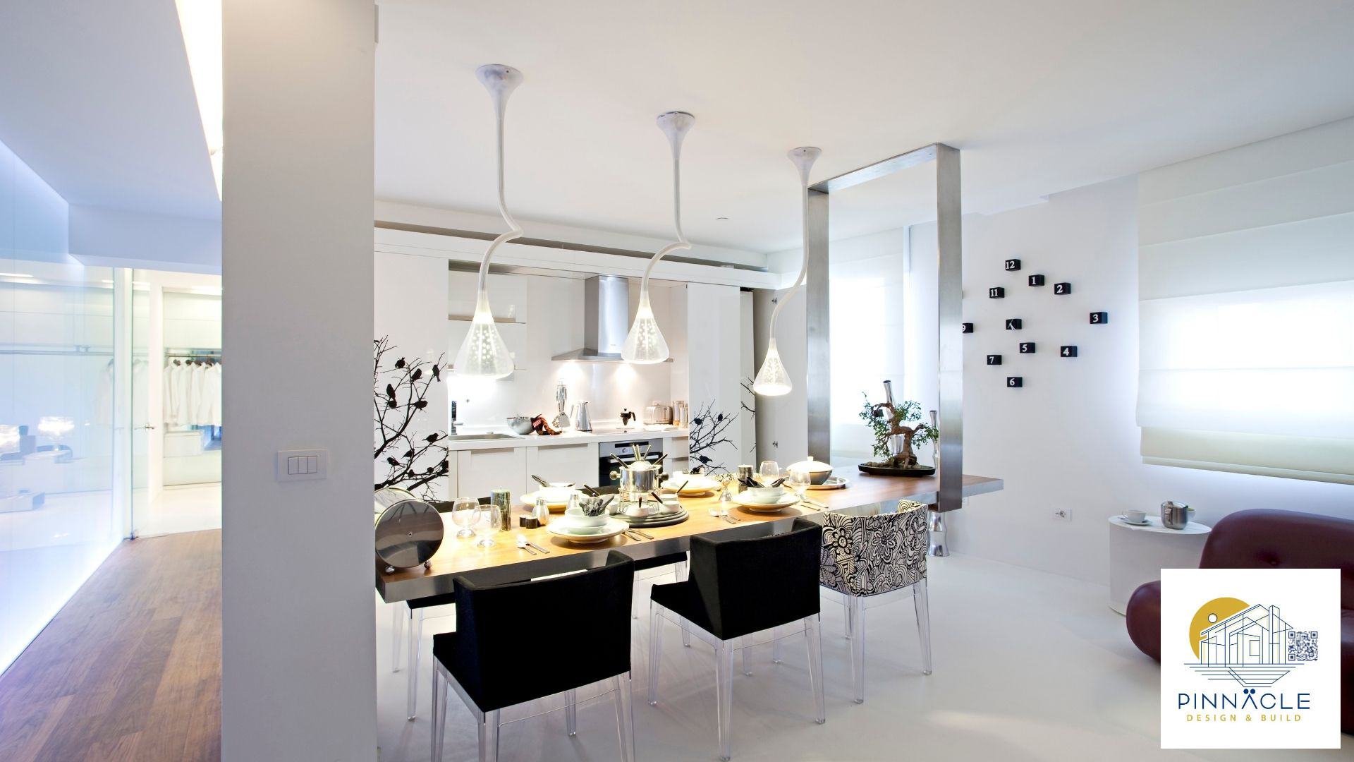 Dining room - dining room idea in Los Angeles