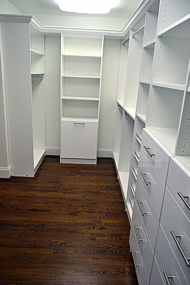 Inspiration for a modern storage and wardrobe in Philadelphia.