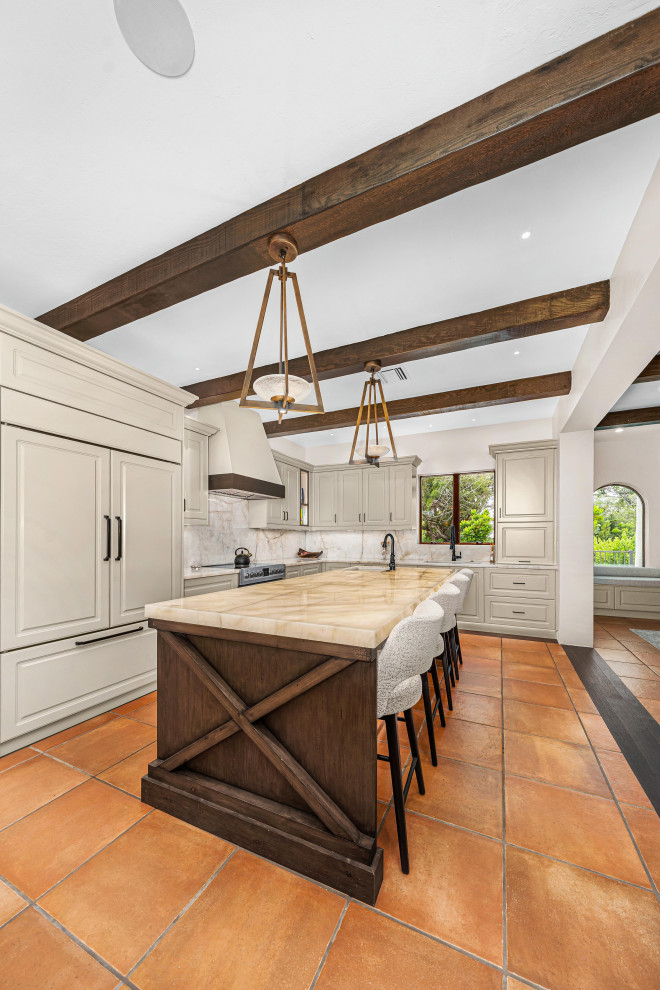 Inspiration for a transitional kitchen remodel in Miami