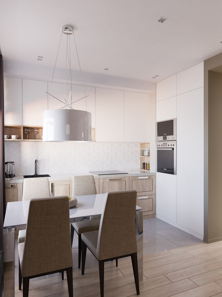 Проект небольшой квартиры с панорамными окнами и видом на лес.