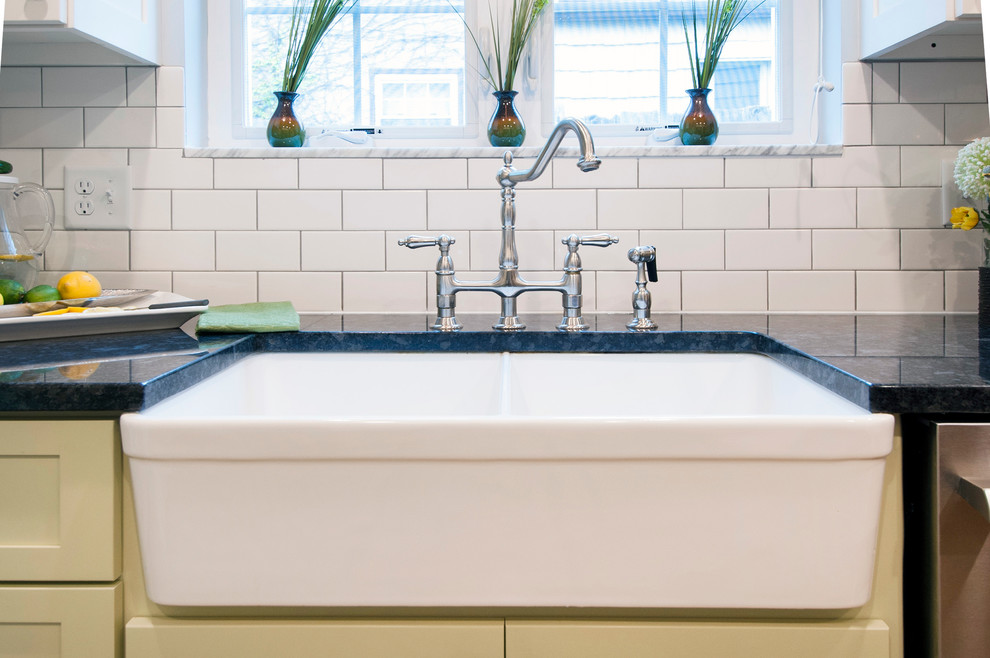 Home design - transitional home design idea in Columbus