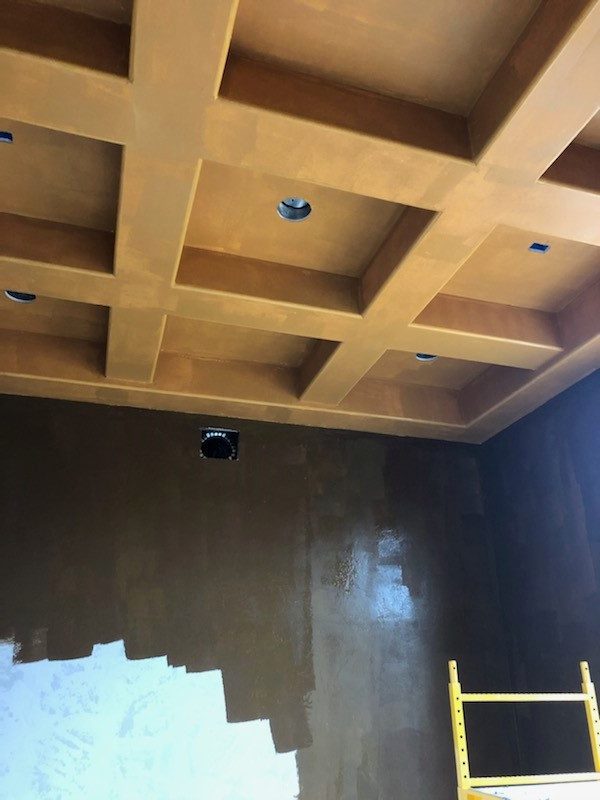 Example of a transitional home design design in Austin