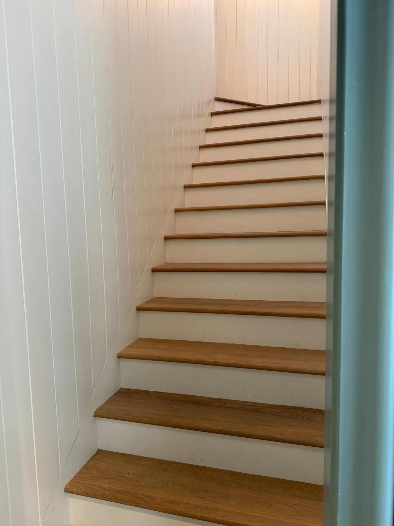 133_Stunning and Sophisticated Mountain Retreat Stair, Hot Springs, VA 24445