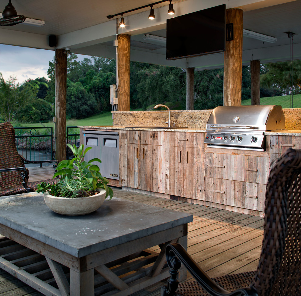 Design ideas for a traditional deck in New Orleans.