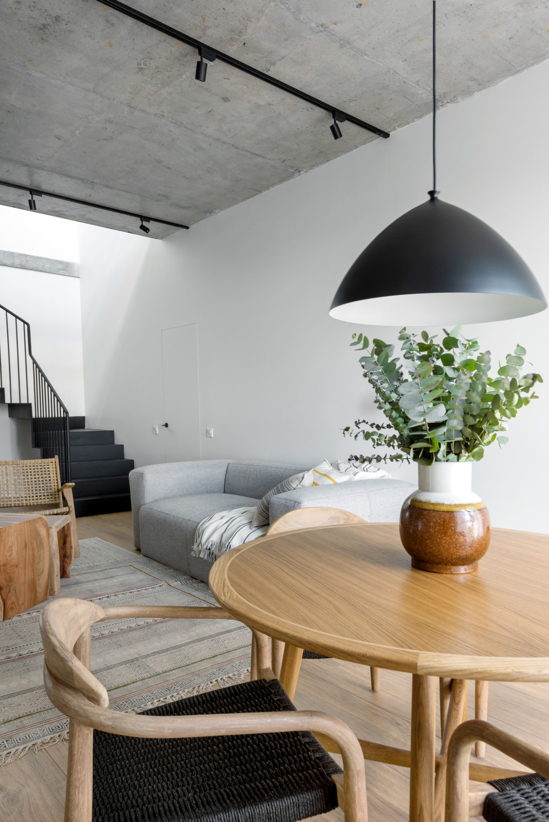 Двухуровневая квартира 130м2 с террасой и панорамным видом