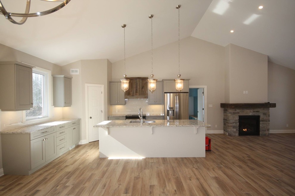 Example of a transitional kitchen design in Ottawa