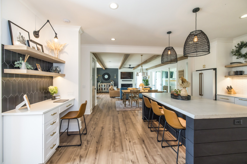 Home design - transitional home design idea