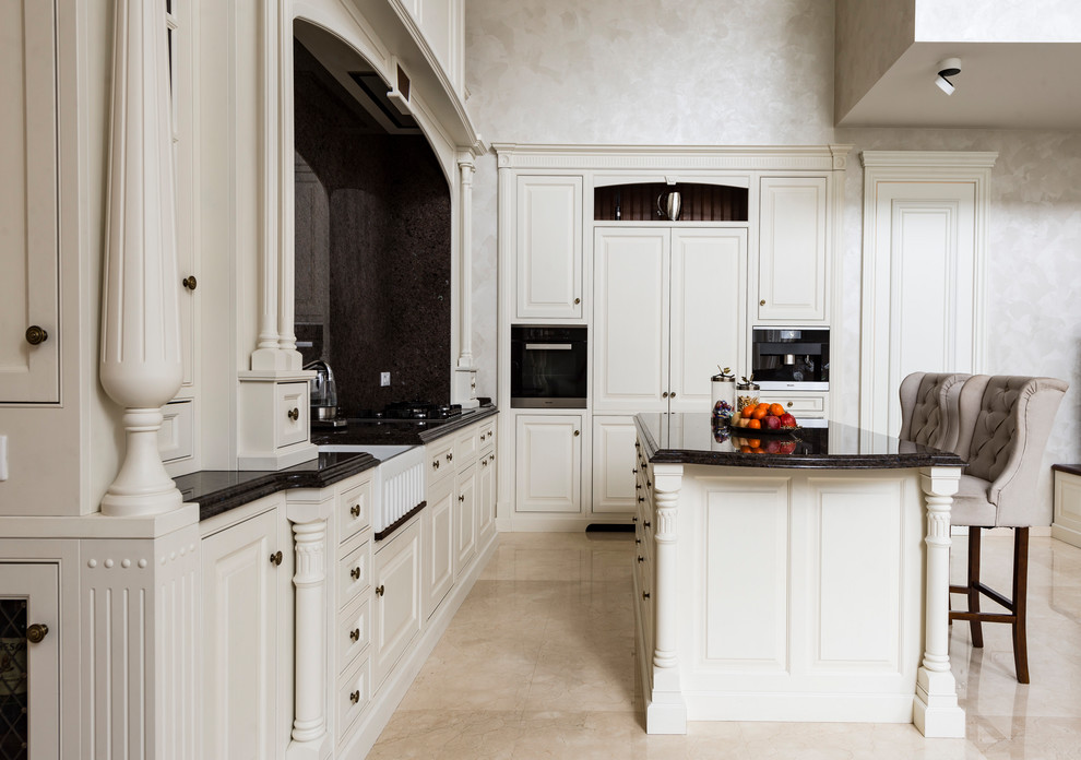 Кухня в загородный дом