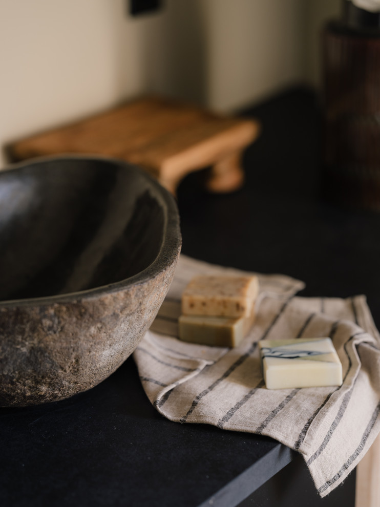 Petit espace, grands moments de convivialité pour ce 16m2