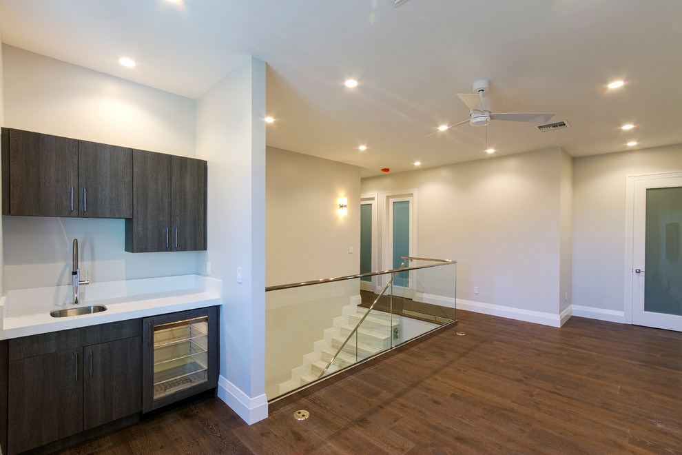 Inspiration for a transitional home design remodel in Miami