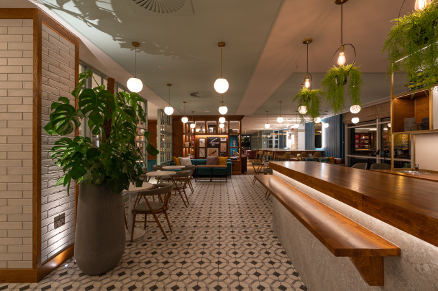 DoubleTree Hilton Bath eklektisk-koekken