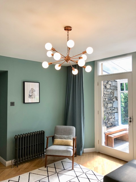 Windemere Holiday Home midcentury-living-room