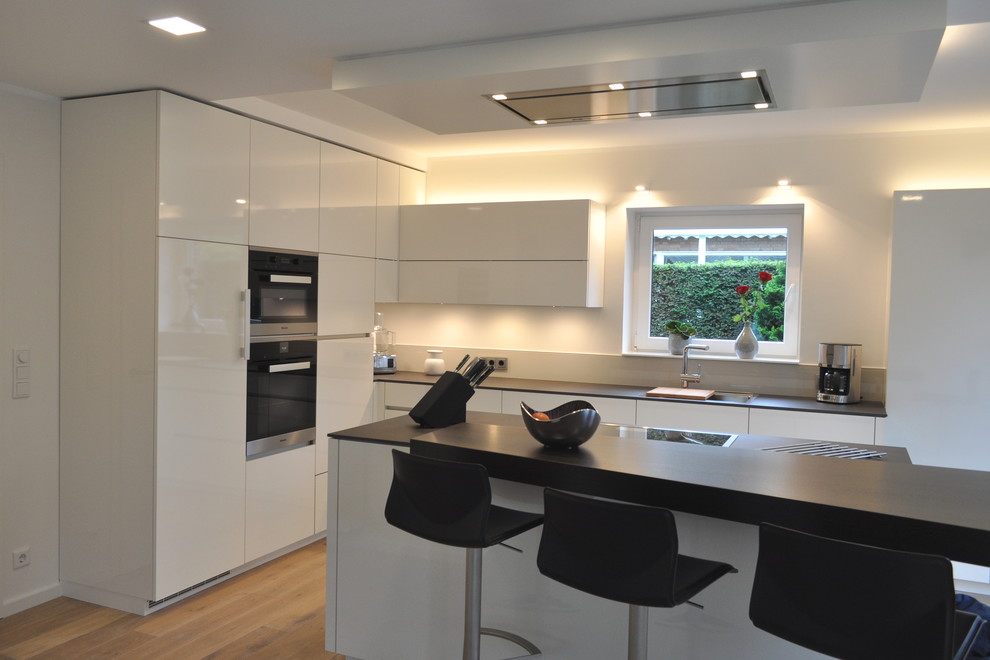 Wohnungseinrichtung Nach Mass Im Munsterland Contemporary Kitchen Essen By Klocke Interieur Mobelwerkstatte Gmbh