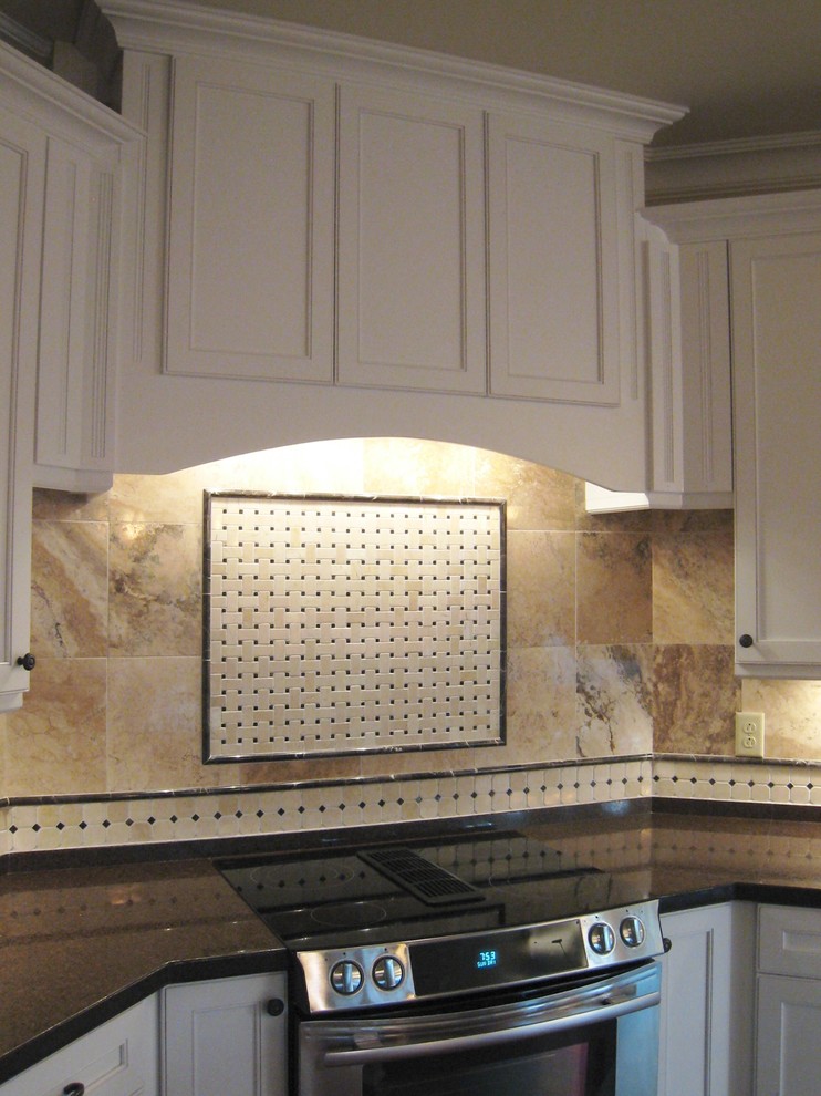 Inspiration for a transitional kitchen remodel in Baltimore