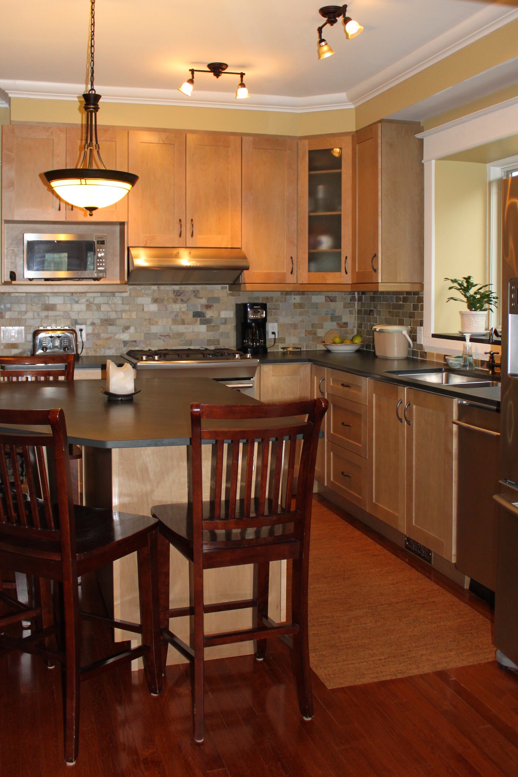 Floor & window feature