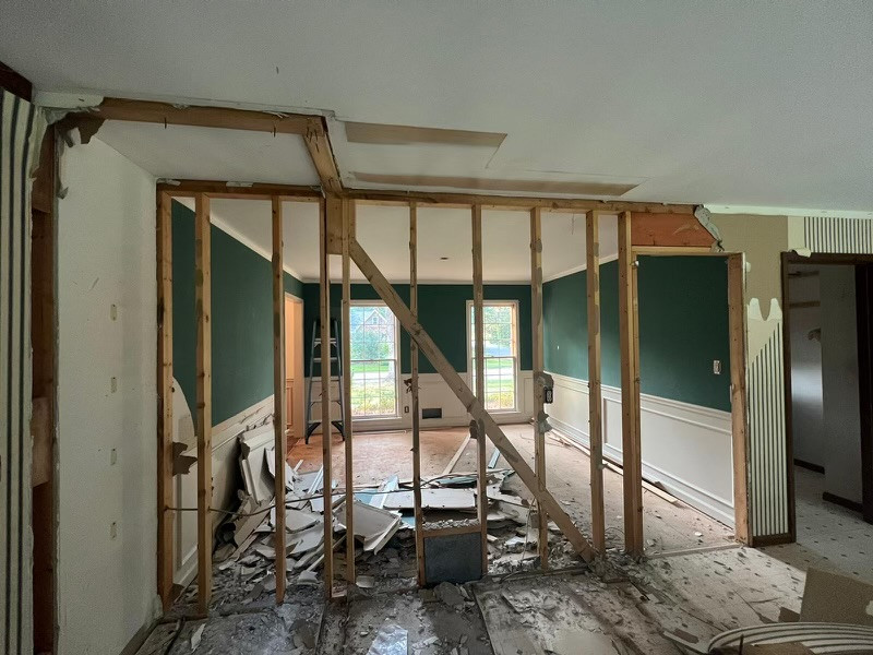 PEACHTREE CORNERS - White kitchen with Green island
