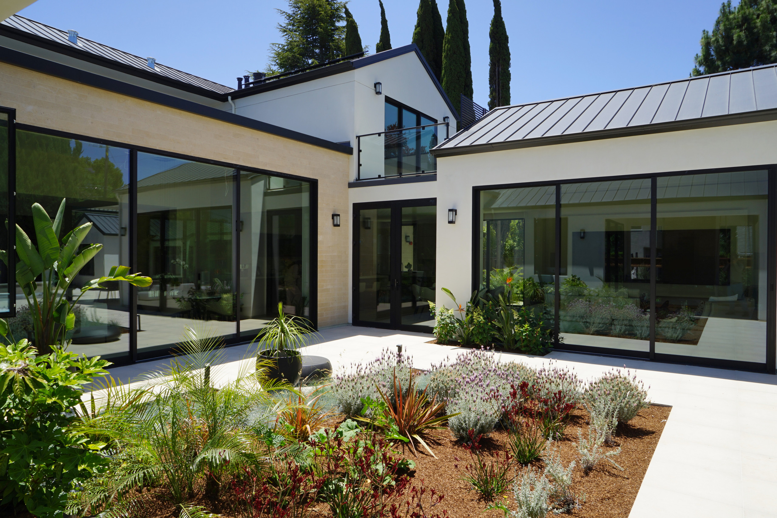 Modern Courtyard Landscape Design