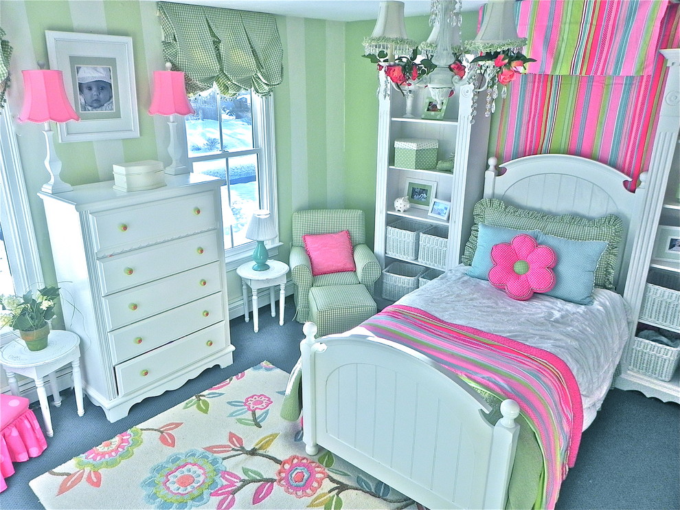 Inspiration for a contemporary kids' bedroom for kids 4-10 years old and girls in Boston with green walls and carpet.