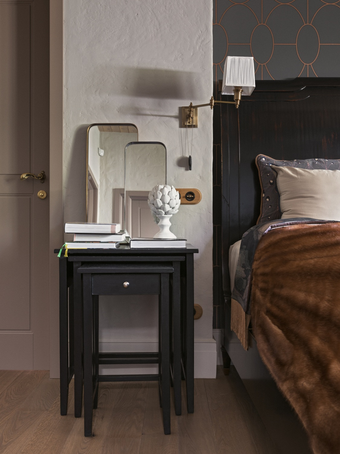 Дом в соснах